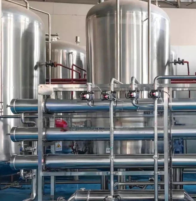 Industrial ZLD plant with evaporator and crystallizer